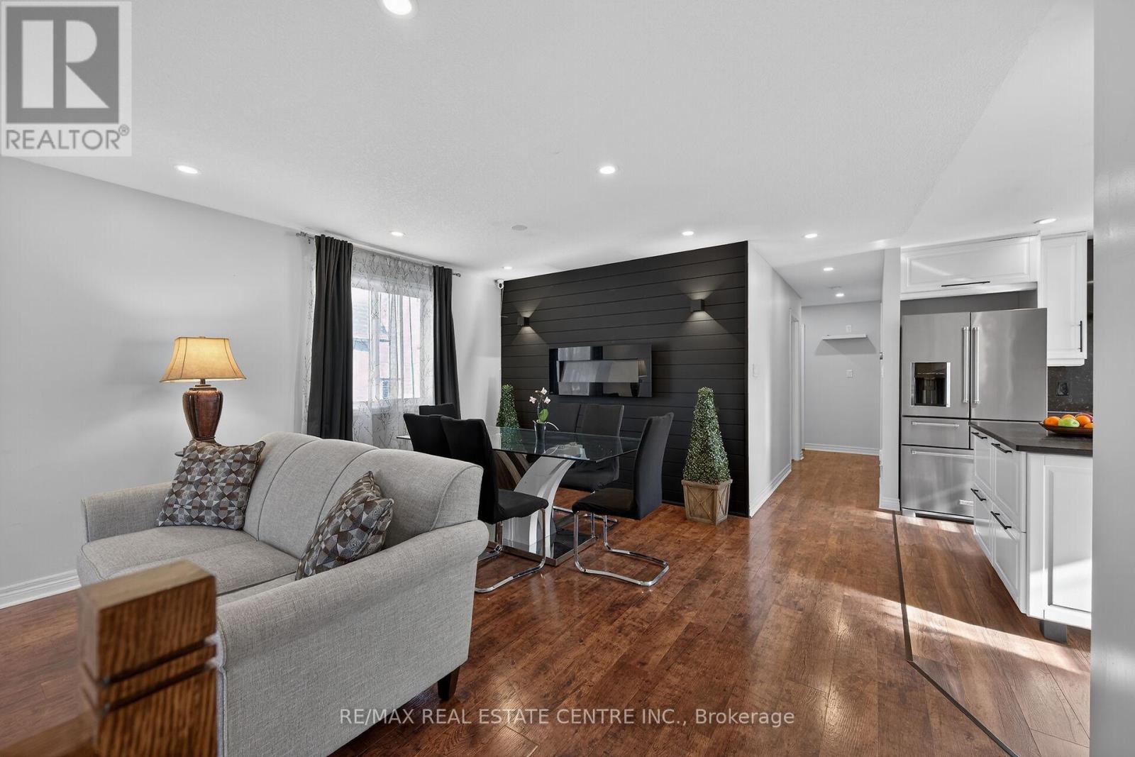 36 Longview Court, Hamilton, Ontario  L0R 1W0 - Photo 5 - X12924196