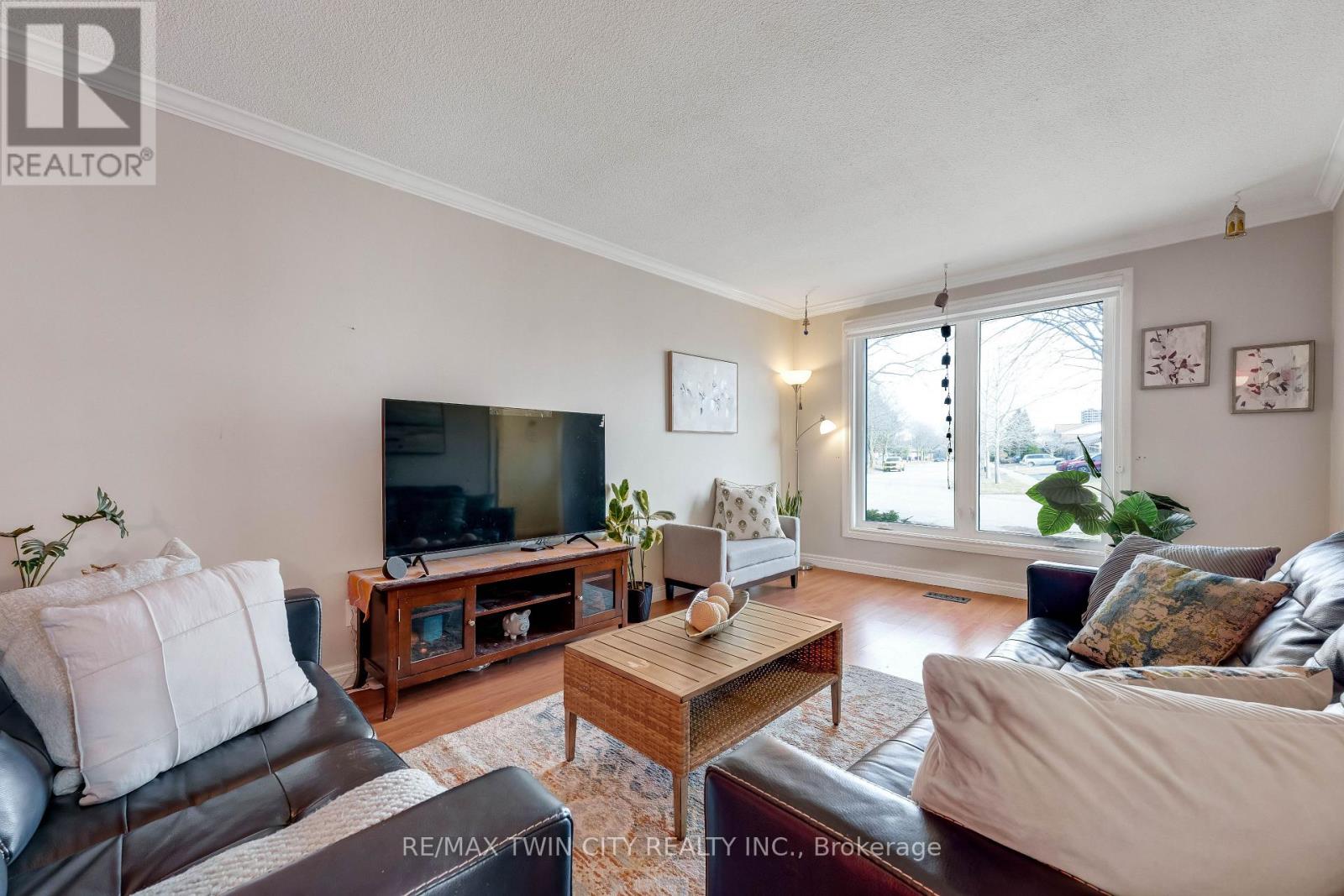 72 St Jerome Crescent, Kitchener, Ontario  N2C 2L2 - Photo 13 - X12924202