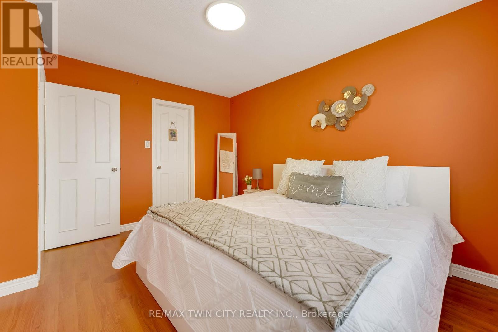 72 St Jerome Crescent, Kitchener, Ontario  N2C 2L2 - Photo 24 - X12924202