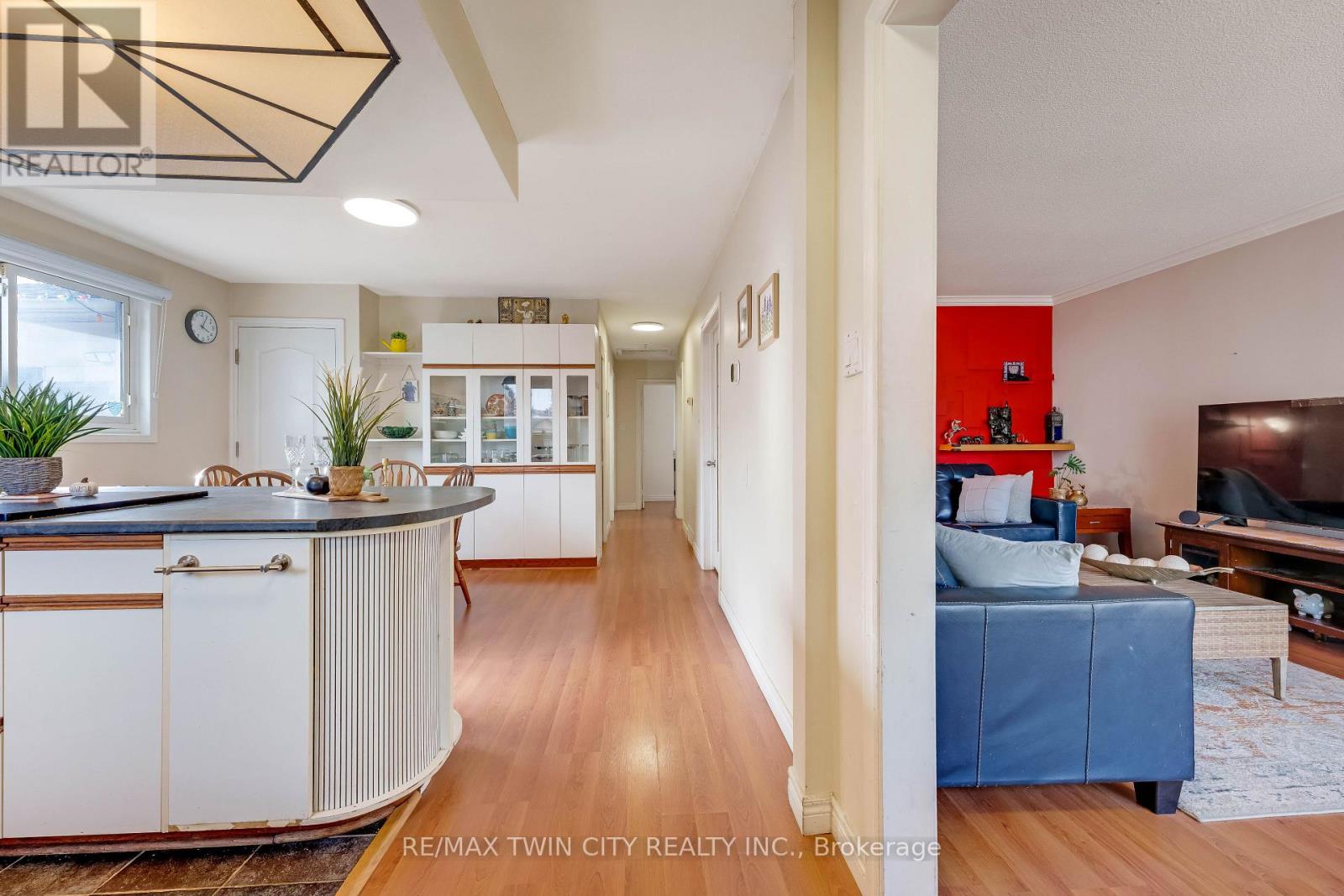 72 St Jerome Crescent, Kitchener, Ontario  N2C 2L2 - Photo 4 - X12924202