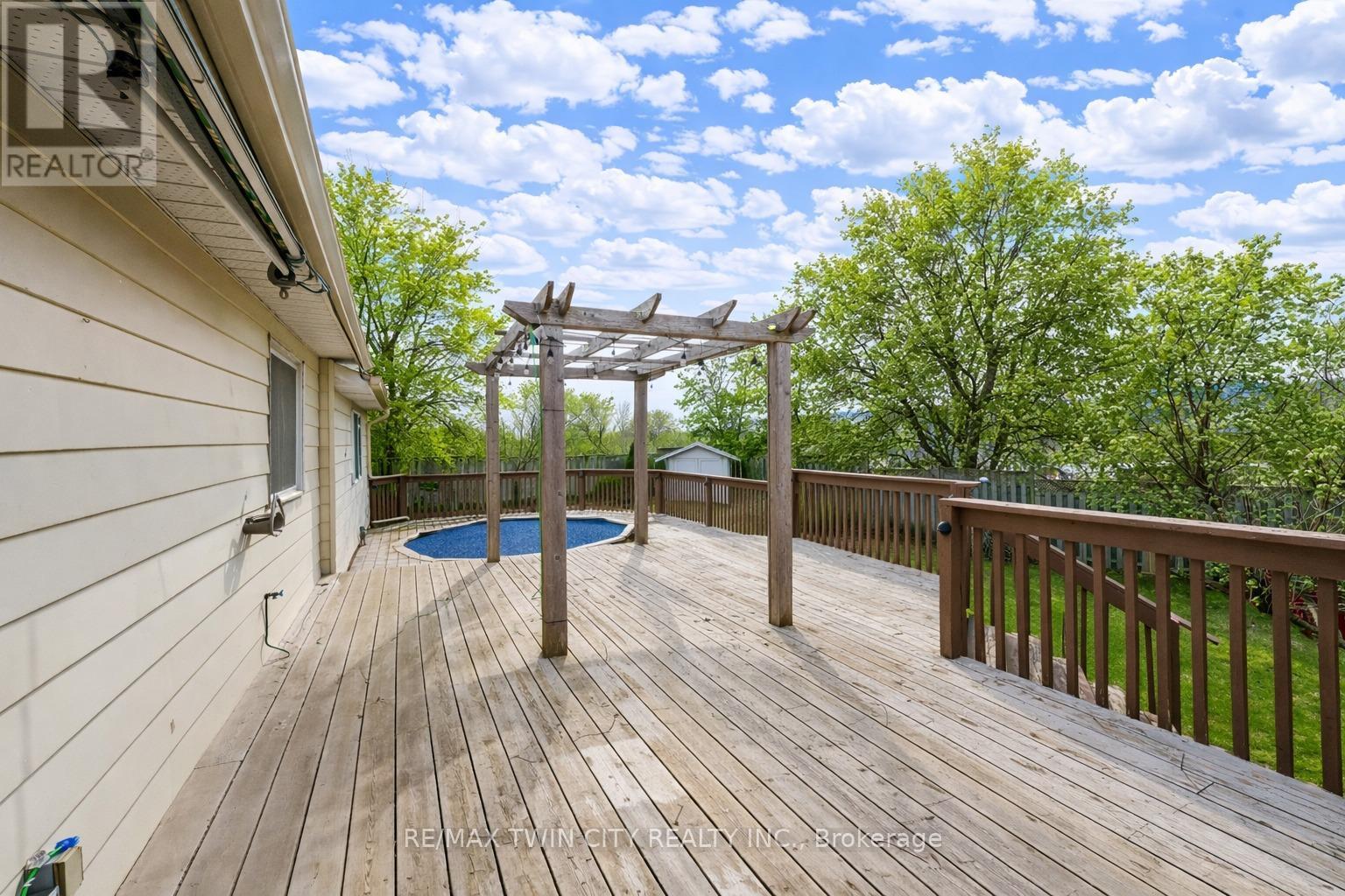 72 St Jerome Crescent, Kitchener, Ontario  N2C 2L2 - Photo 41 - X12924202