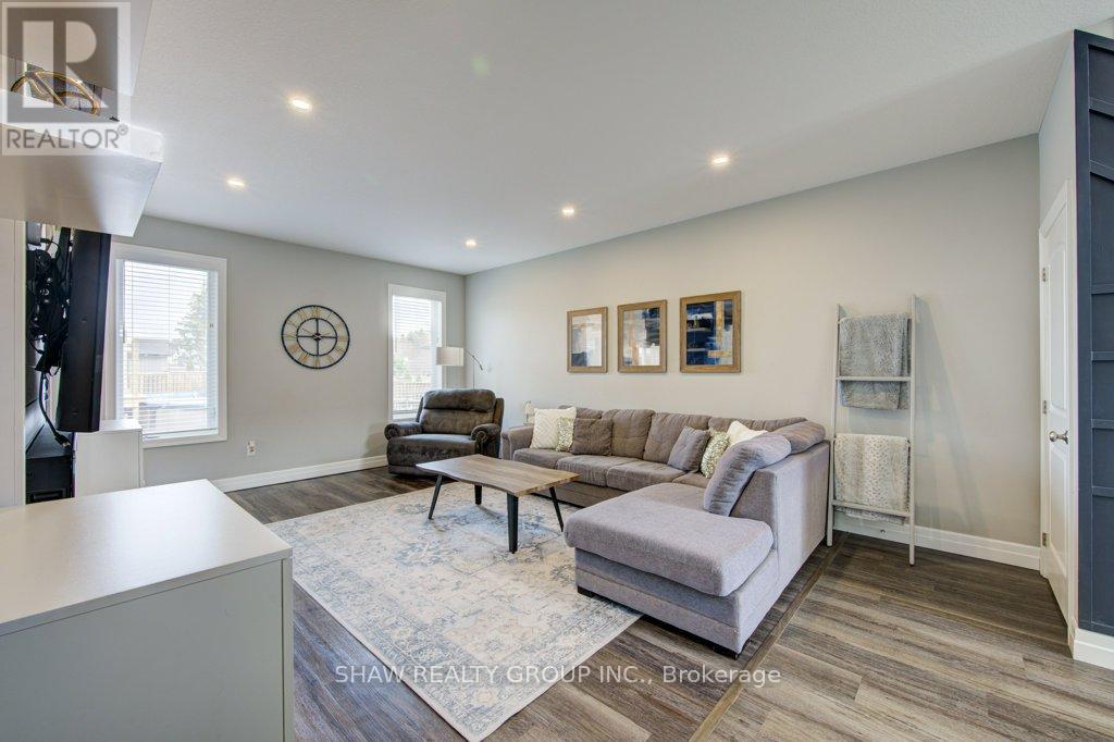 117 Halliday Drive, East Zorra-Tavistock, Ontario  N0B 2R0 - Photo 7 - X12924294