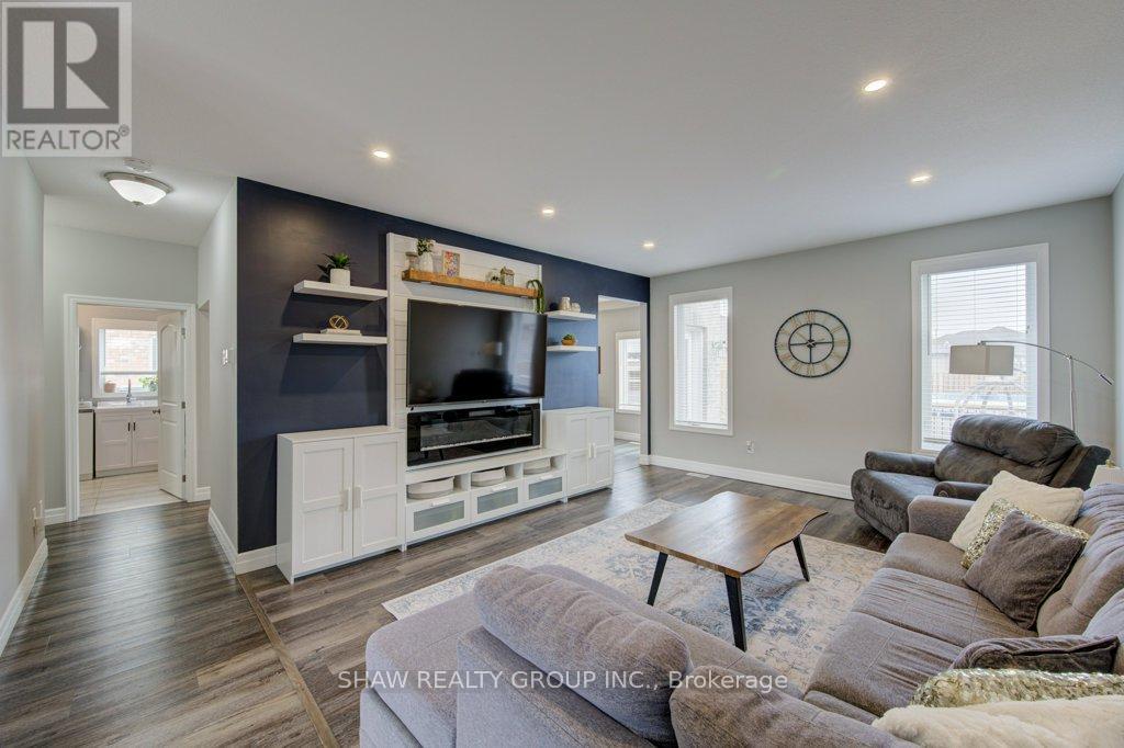 117 Halliday Drive, East Zorra-Tavistock, Ontario  N0B 2R0 - Photo 8 - X12924294