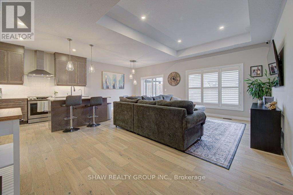 15 Matheson Crescent, East Zorra-Tavistock, Ontario  N0J 1M0 - Photo 11 - X12924338