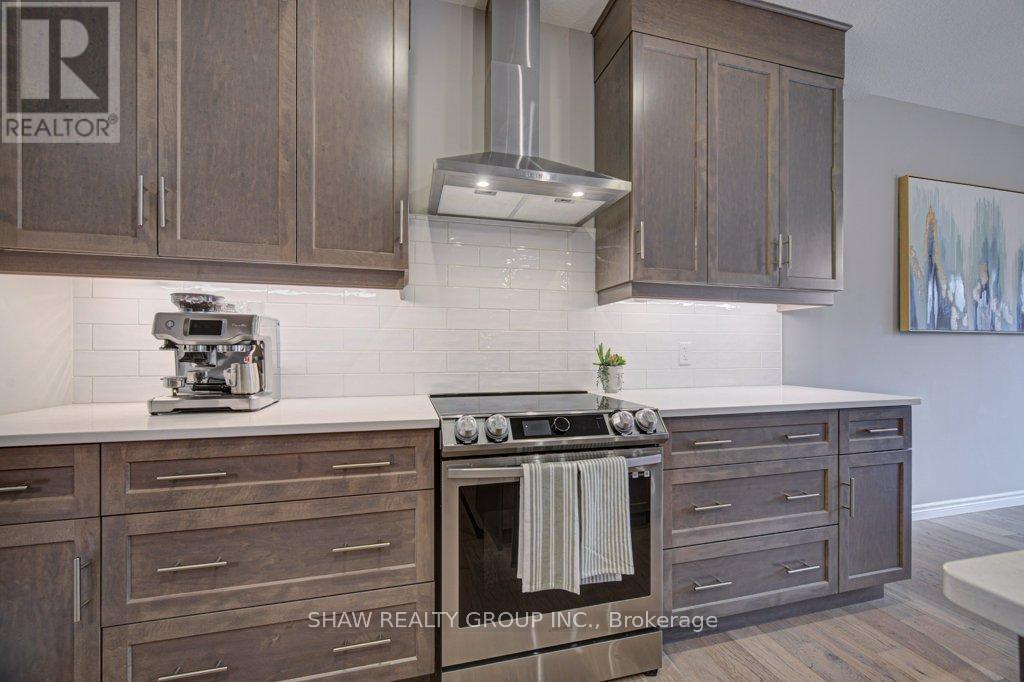 15 Matheson Crescent, East Zorra-Tavistock, Ontario  N0J 1M0 - Photo 17 - X12924338