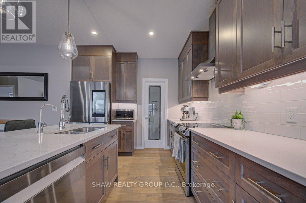 15 Matheson Crescent, East Zorra-Tavistock, Ontario  N0J 1M0 - Photo 20 - X12924338