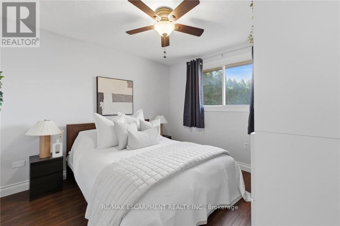 21 Margaret Avenue, Grimsby, Ontario  L3M 4P2 - Photo 11 - X12924384