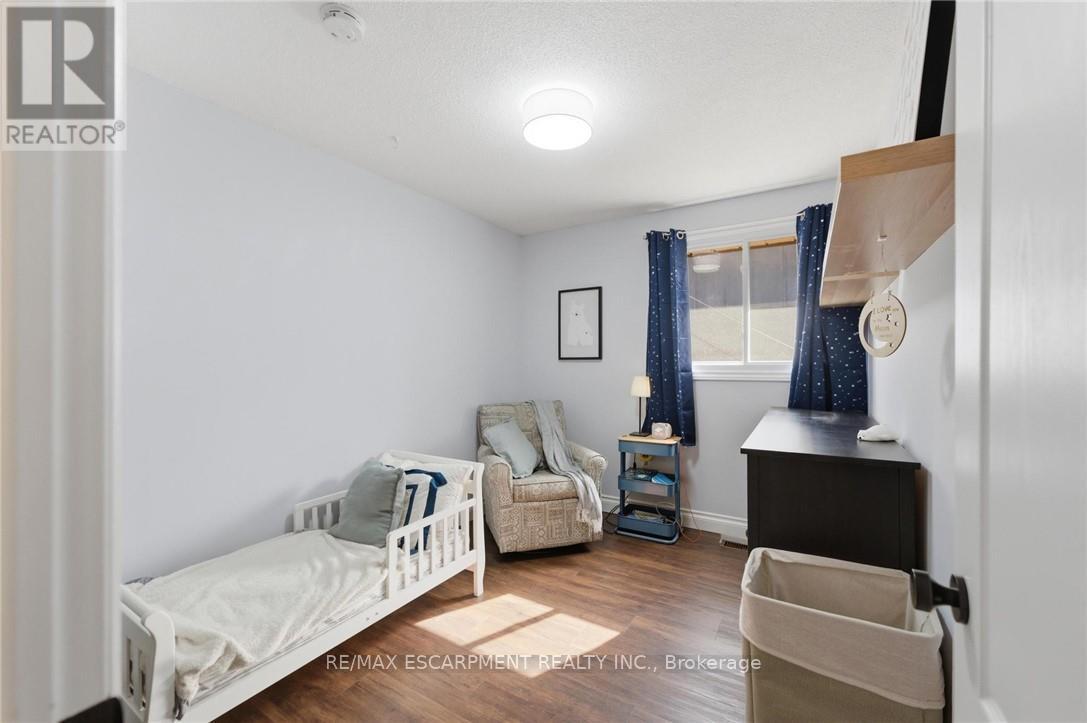 21 Margaret Avenue, Grimsby, Ontario  L3M 4P2 - Photo 14 - X12924384