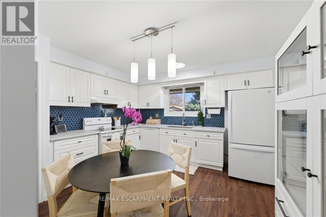 21 Margaret Avenue, Grimsby, Ontario  L3M 4P2 - Photo 8 - X12924384