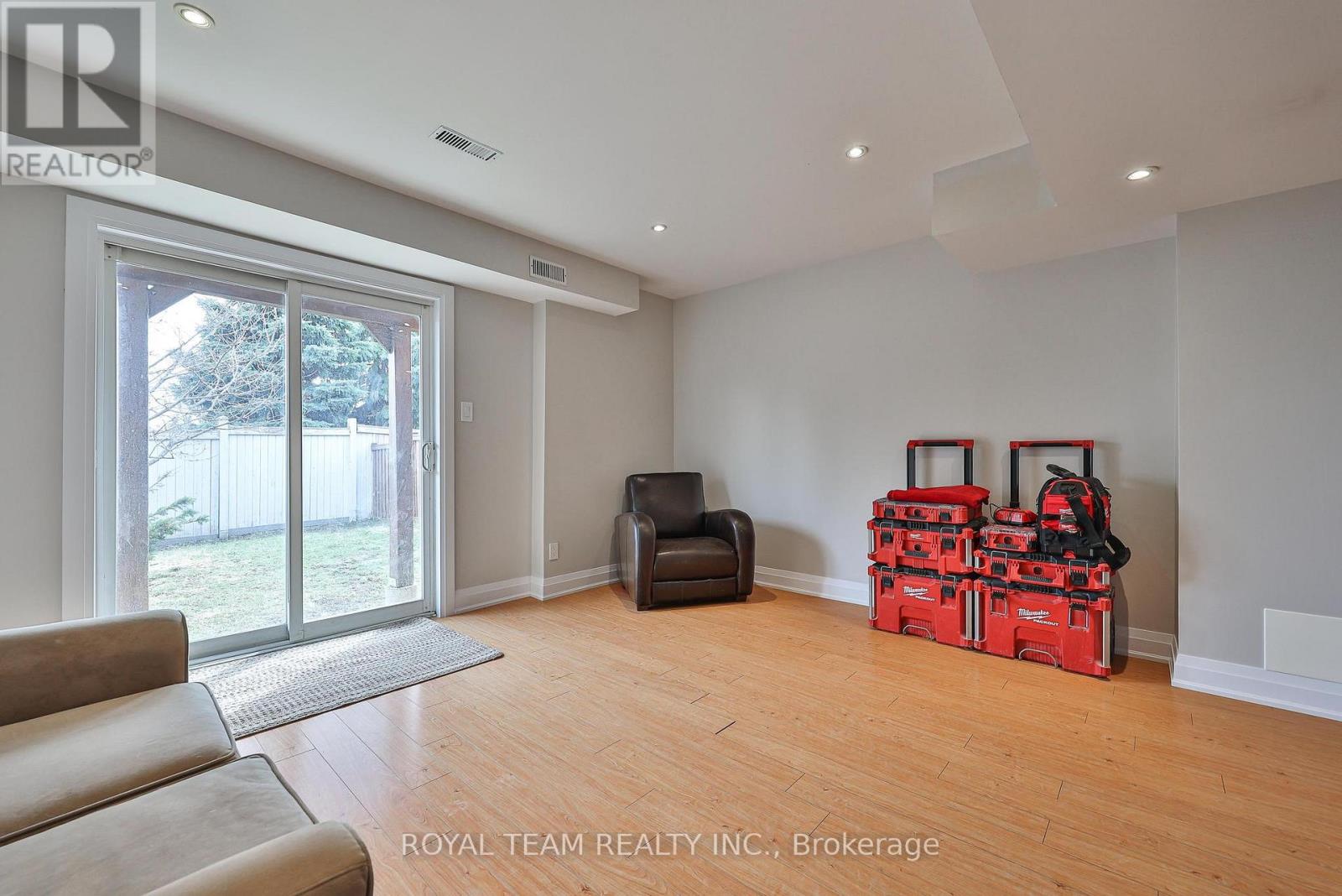 11 Jarrett Court, Vaughan, Ontario  L6A 3W4 - Photo 43 - N12924096