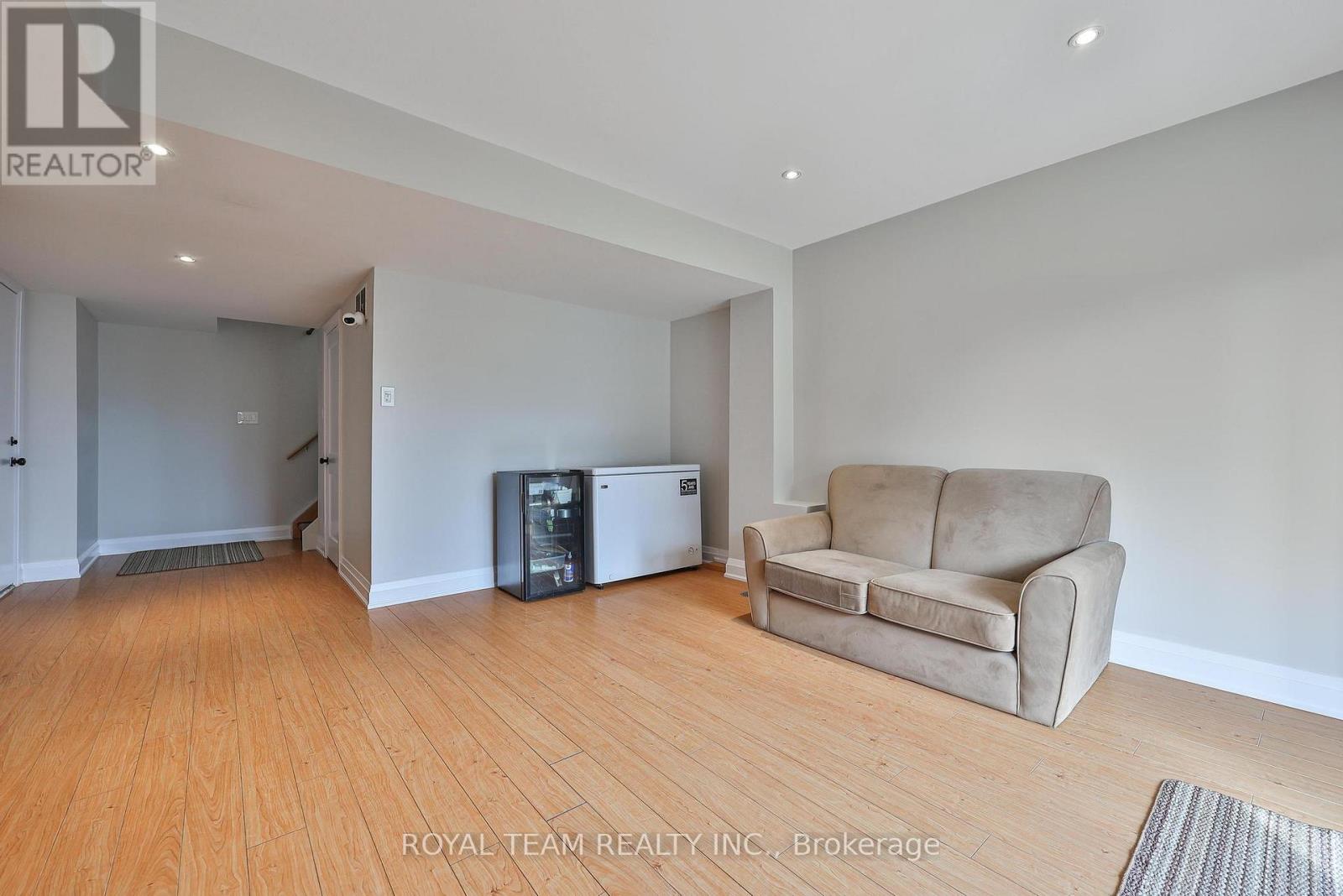 11 Jarrett Court, Vaughan, Ontario  L6A 3W4 - Photo 44 - N12924096