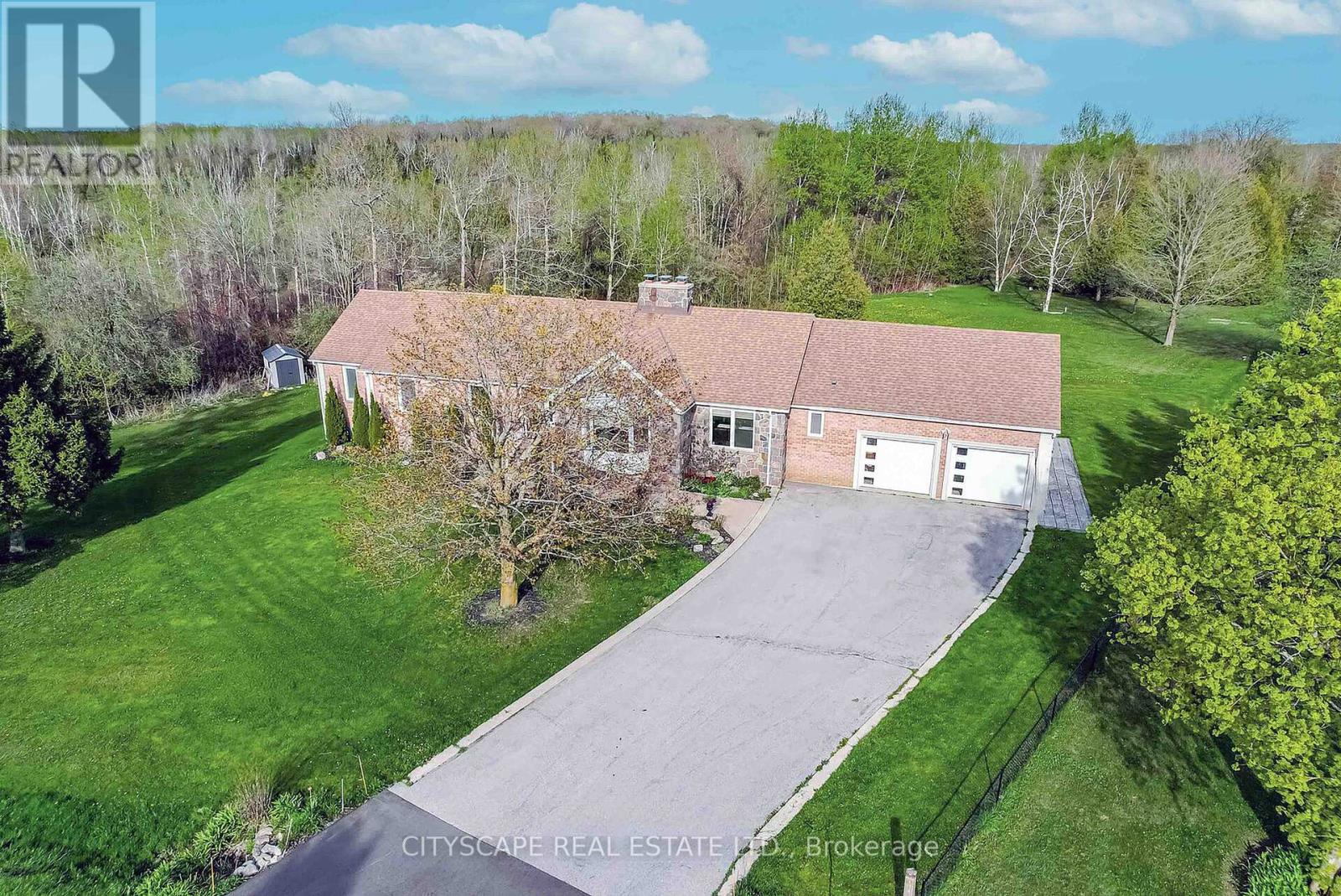 7 Mcconachie Crescent, Caledon, Ontario  L7K 0B9 - Photo 3 - W12921310