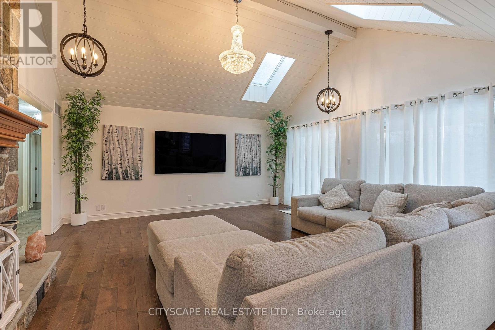 7 Mcconachie Crescent, Caledon, Ontario  L7K 0B9 - Photo 10 - W12921310