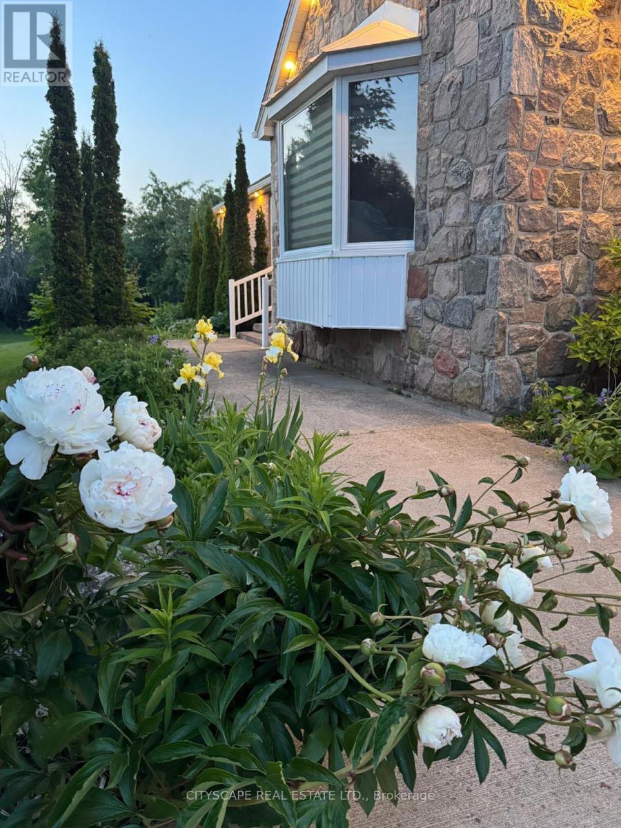 7 Mcconachie Crescent, Caledon, Ontario  L7K 0B9 - Photo 43 - W12921310