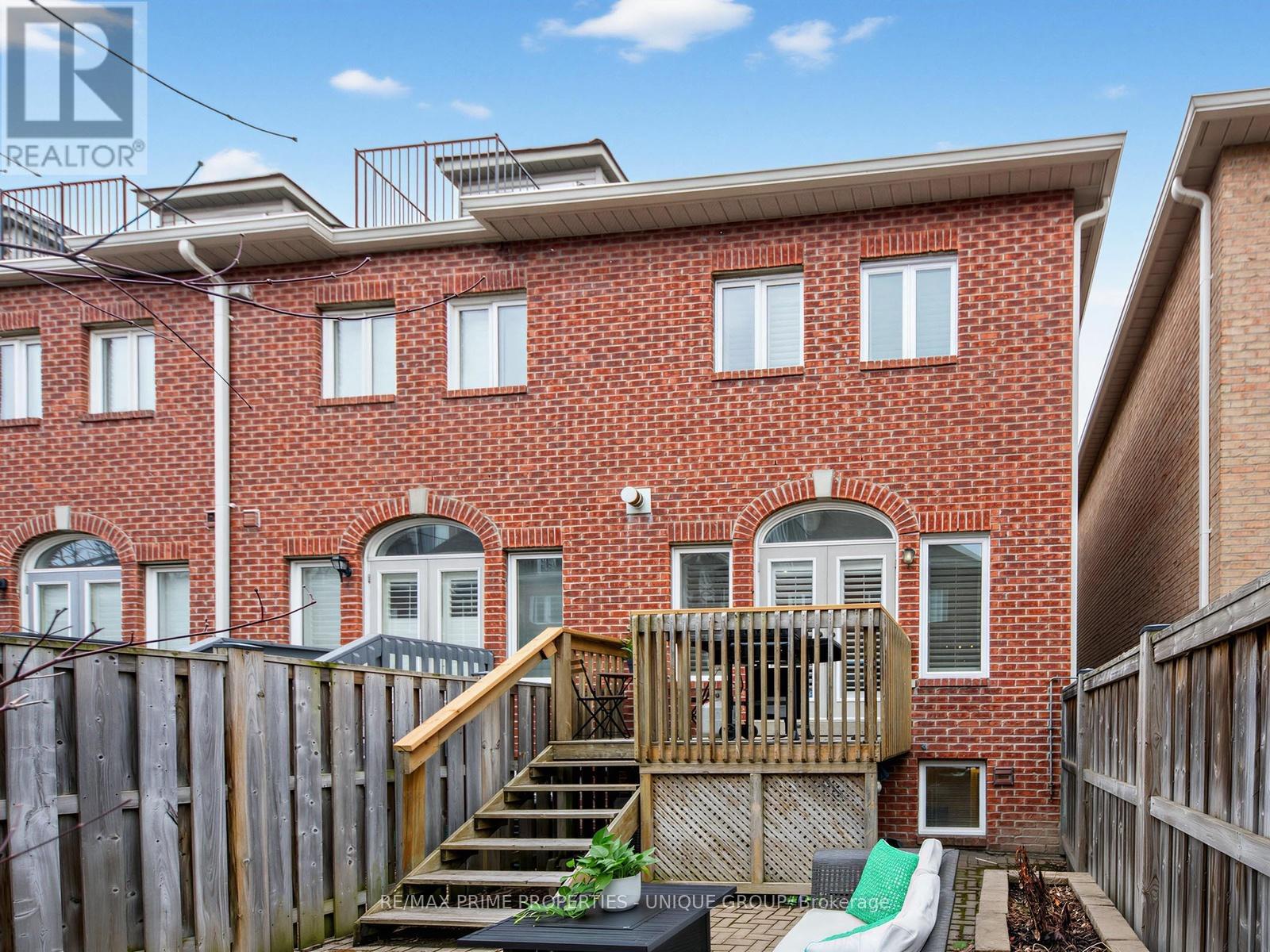 19 James Stock Path, Toronto, Ontario  M8Z 6C6 - Photo 25 - W12923428