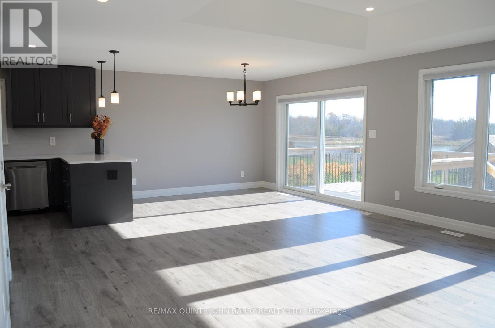 29 Cattail Crescent, Quinte West, Ontario  K8V 0J3 - Photo 11 - X12863670