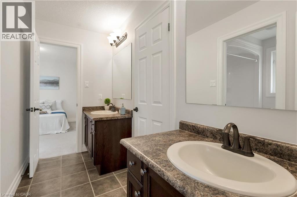 341 Zeller Drive, Kitchener, Ontario  N2A 0B2 - Photo 32 - 40815386