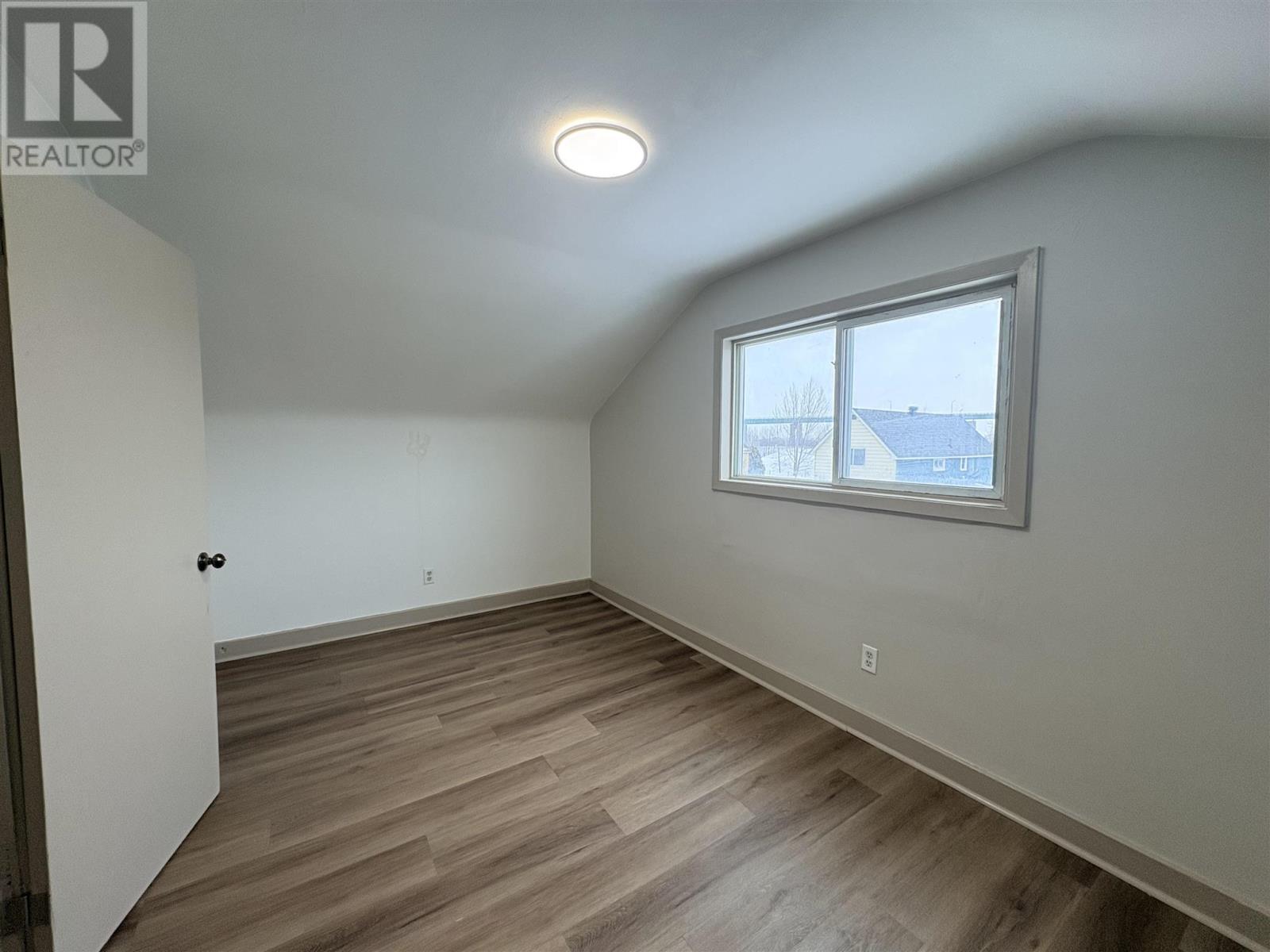 657 Queen St W, Sault Ste. Marie, Ontario P6A 1B1 - Photo 22 - SM260545