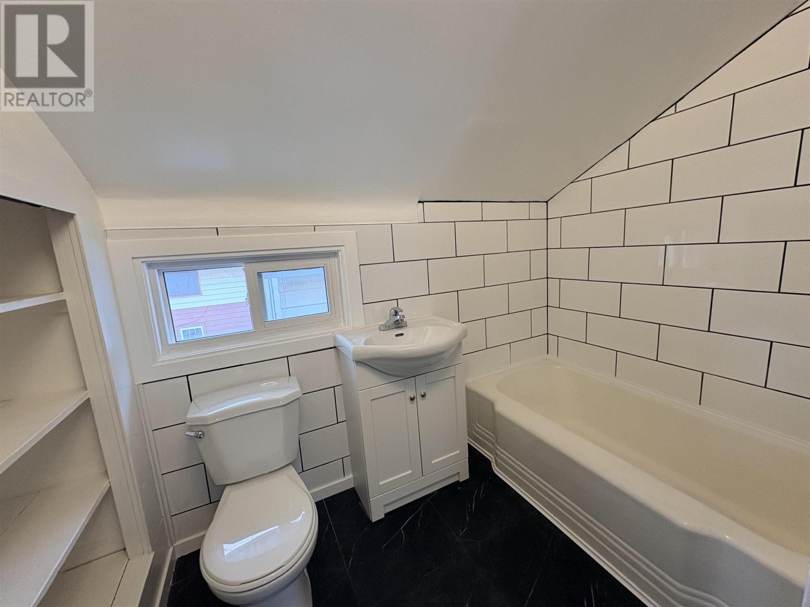 657 Queen St W, Sault Ste. Marie, Ontario P6A 1B1 - Photo 26 - SM260545