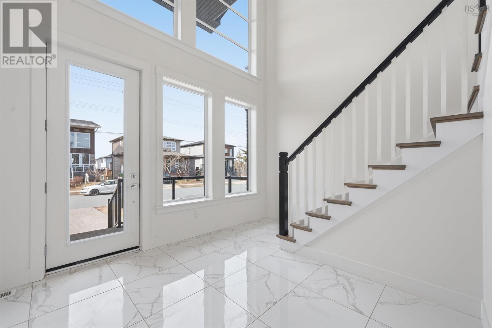 321 Transom Drive, Halifax, Nova Scotia  B3M 0L1 - Photo 2 - 202605550