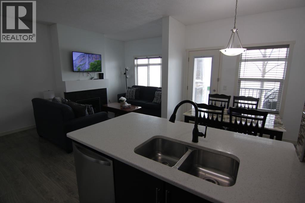 337 Copperpond Landing Se, Calgary, Alberta  T2Z 1G6 - Photo 11 - A2287168