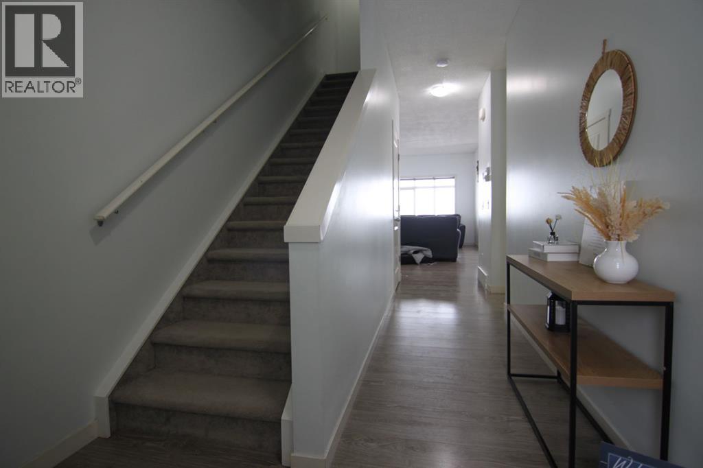 337 Copperpond Landing Se, Calgary, Alberta  T2Z 1G6 - Photo 4 - A2287168