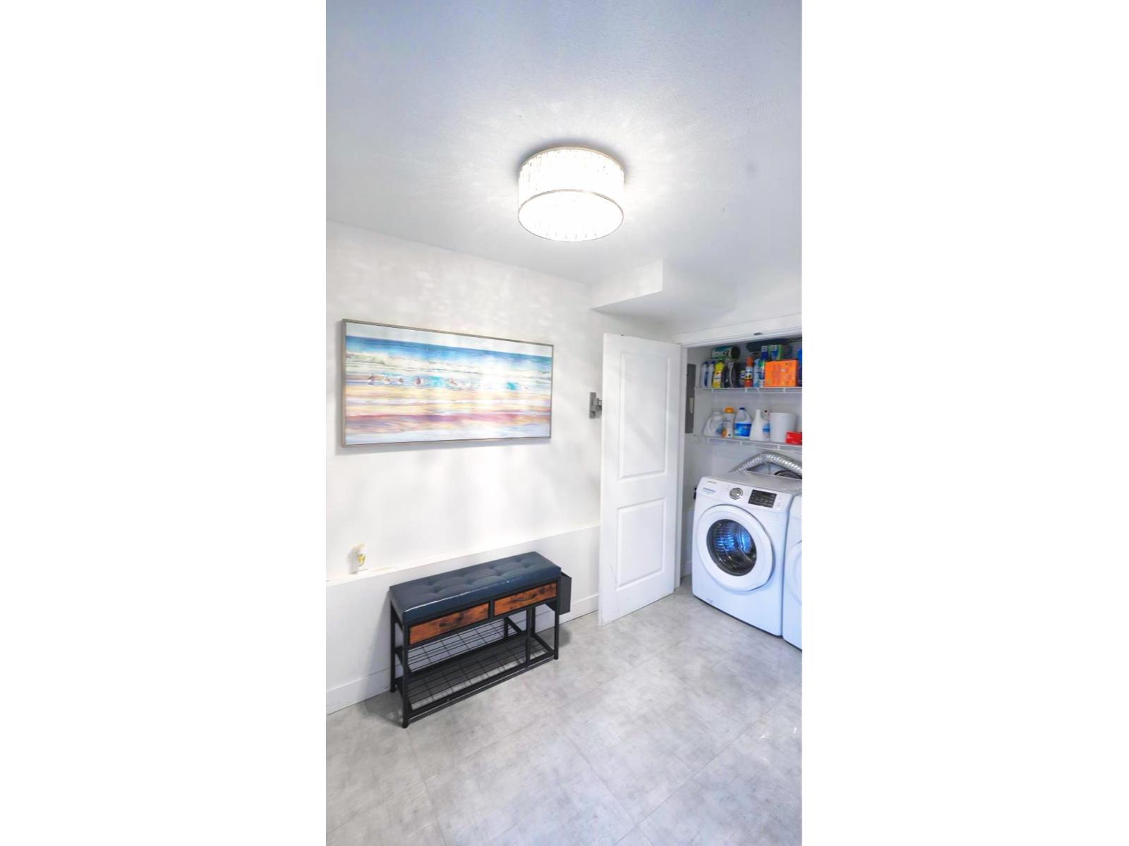 13933 90a Avenue, Surrey, British Columbia  V3V 6Z7 - Photo 6 - R3103857