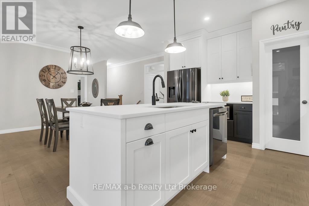 41 Lowrie Crescent, Tillsonburg, Ontario  N4G 0H5 - Photo 10 - X12924494