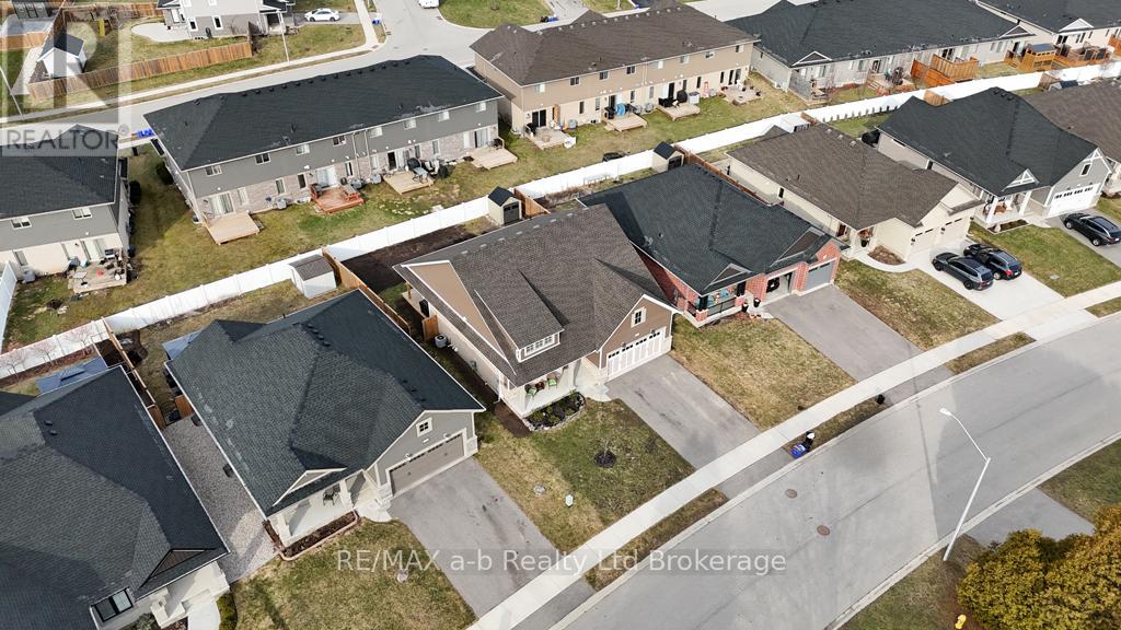 41 Lowrie Crescent, Tillsonburg, Ontario  N4G 0H5 - Photo 33 - X12924494