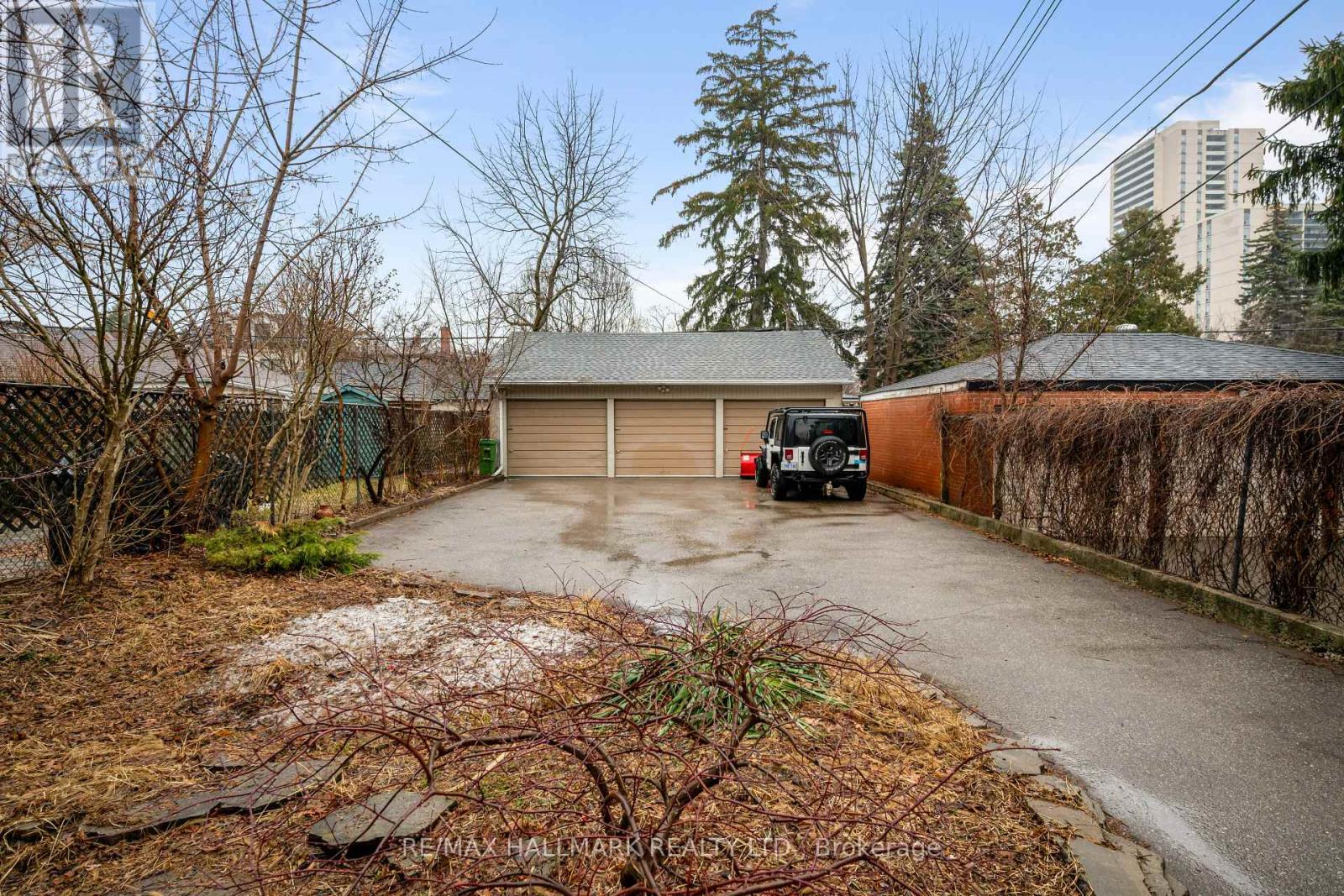 Bsmt - 173 Quebec Avenue, Toronto, Ontario  M6P 2T9 - Photo 19 - W12914594