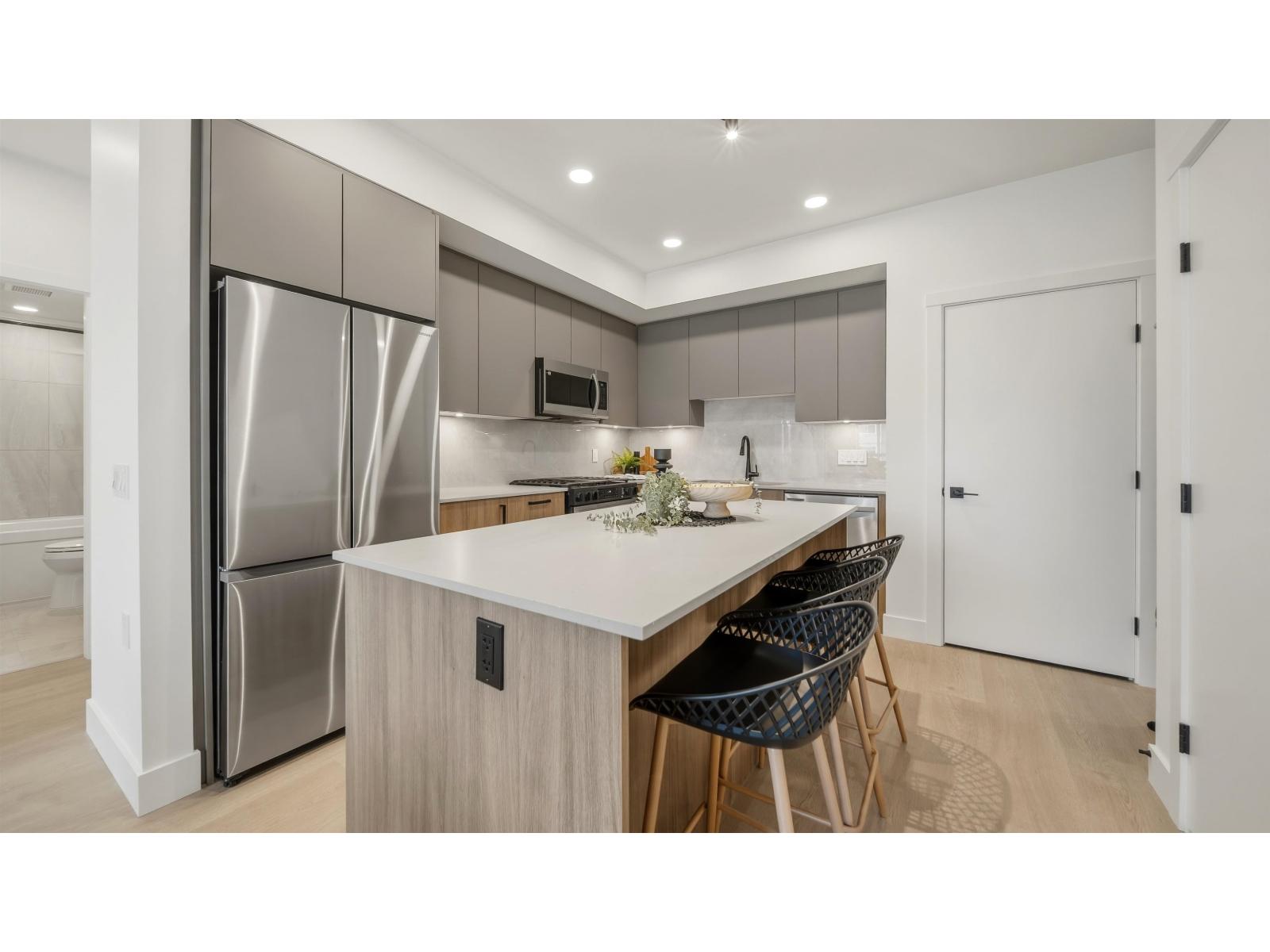 B211 8230 208b Avenue, Langley, British Columbia  V2Y 2C4 - Photo 4 - R3103697