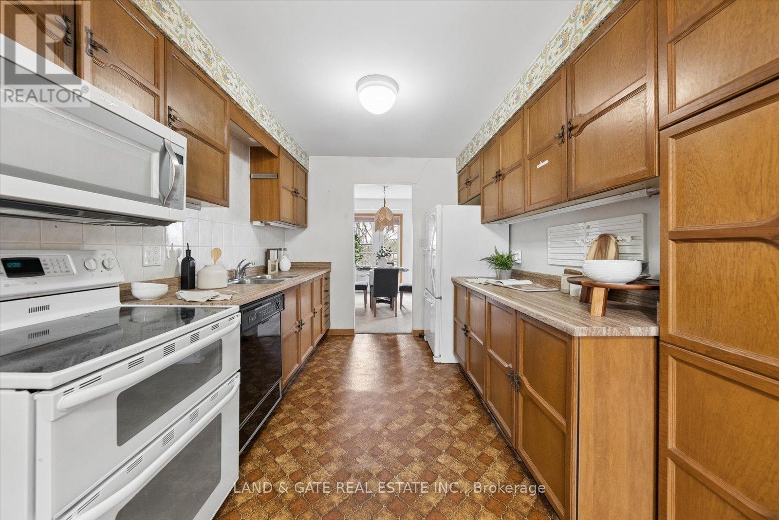 928 Downing Court, Oshawa, Ontario  L1G 7R5 - Photo 12 - E12924448