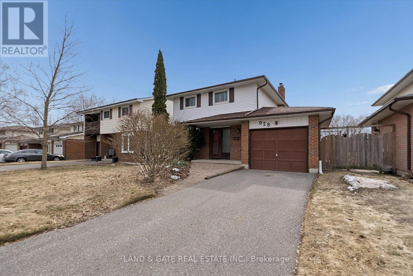 928 Downing Court, Oshawa, Ontario  L1G 7R5 - Photo 2 - E12924448