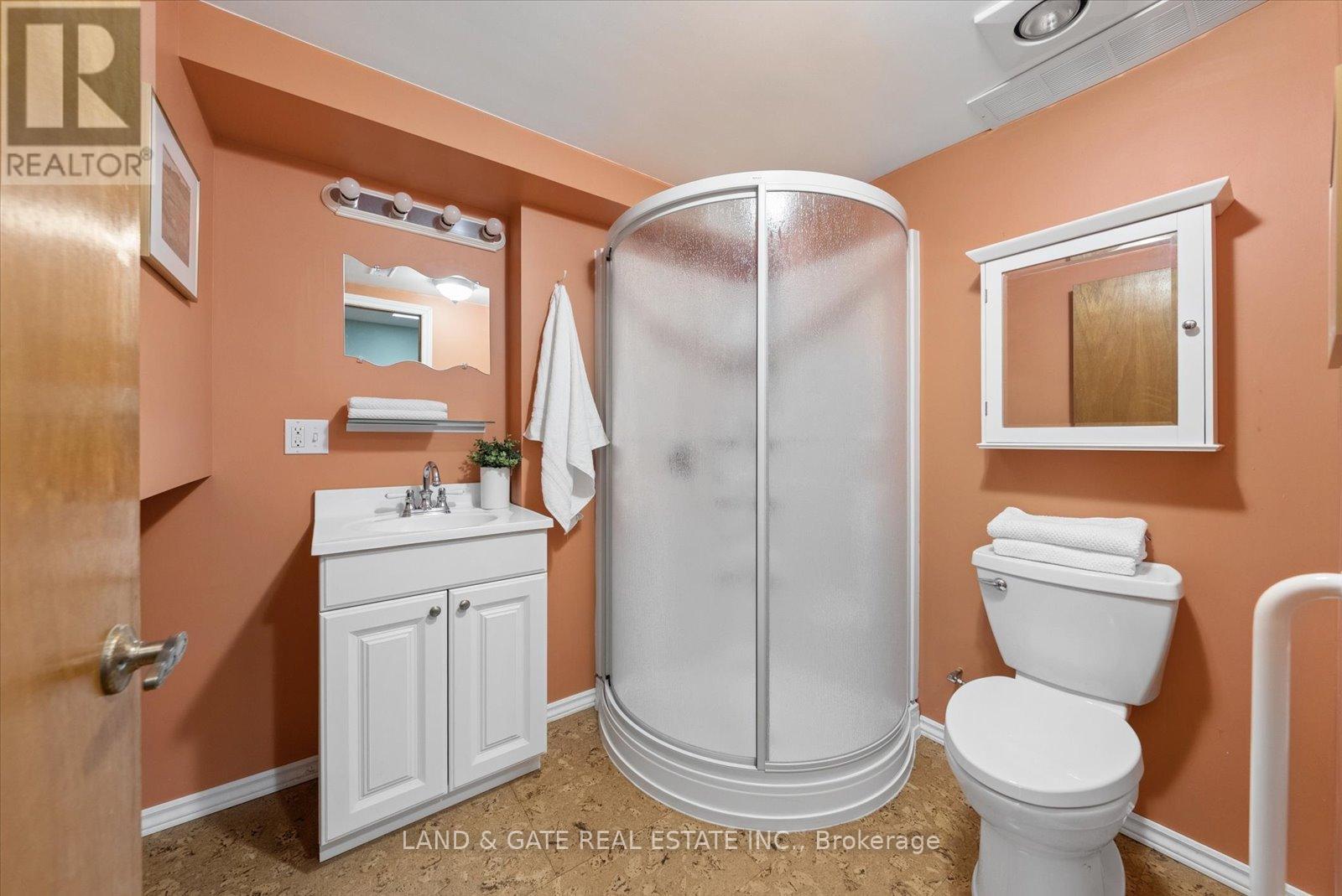 928 Downing Court, Oshawa, Ontario  L1G 7R5 - Photo 38 - E12924448