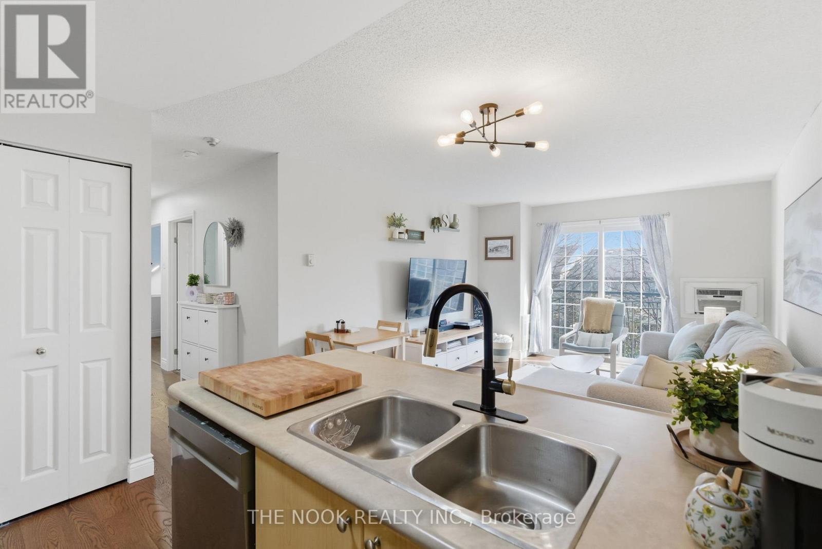 309 - 83 Aspen Springs Drive, Clarington, Ontario L1C 5J7 - Photo 6 - E12924508