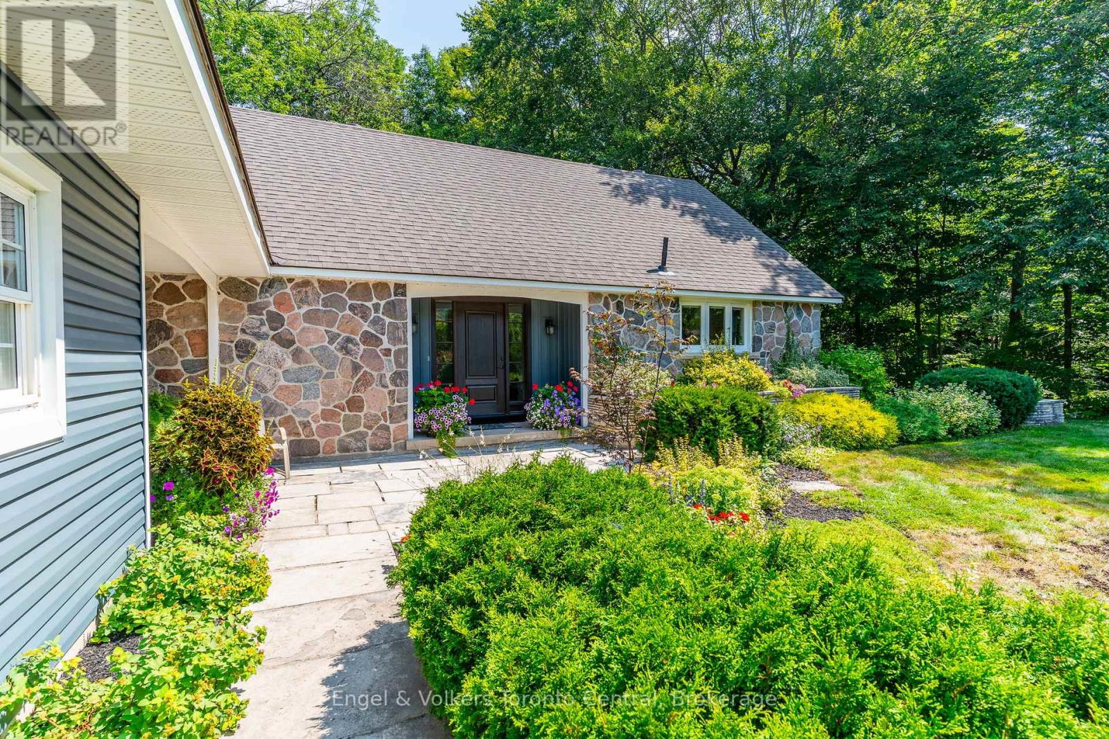 435 4th Avenue W, Owen Sound, Ontario  N4K 4V1 - Photo 3 - X12924482