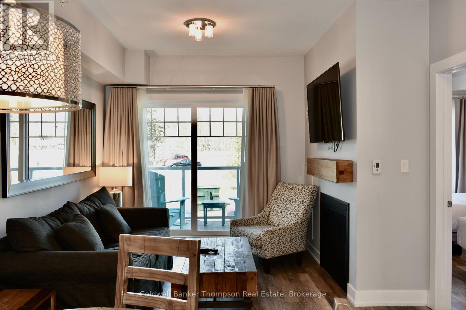 216 - 25 Pen Lake Point Road, Huntsville, Ontario P1H 1A9 - Photo 5 - X12924510