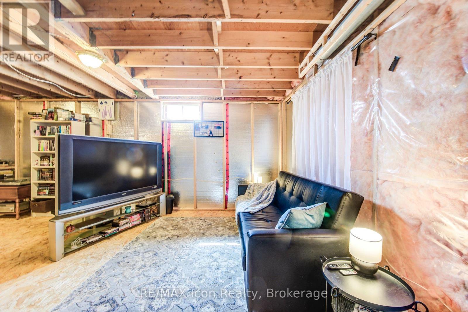 18 Smart Street, Guelph (Kortright West), Ontario  N1G 4L4 - Photo 29 - X12924566