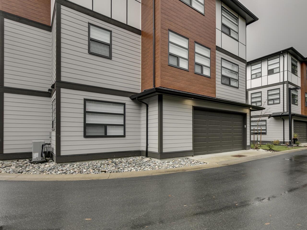 27 32970 Tunbridge Avenue, Mission, British Columbia  V2V 0K9 - Photo 2 - R3070536