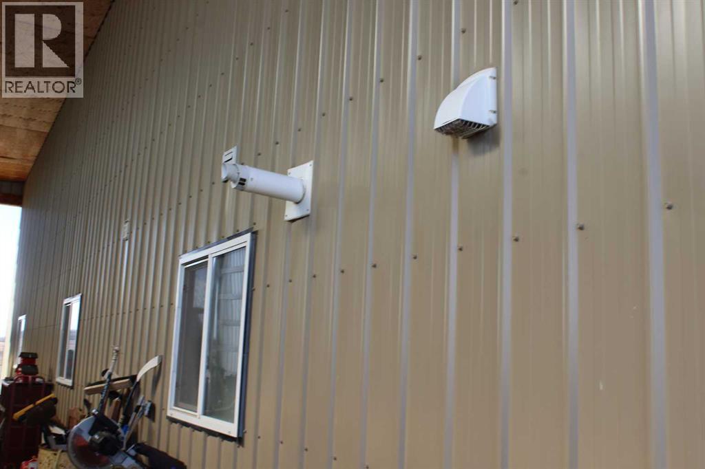 264202 Lochend Road, Rural Rocky View County, Alberta  T4C 1A2 - Photo 33 - A2294899