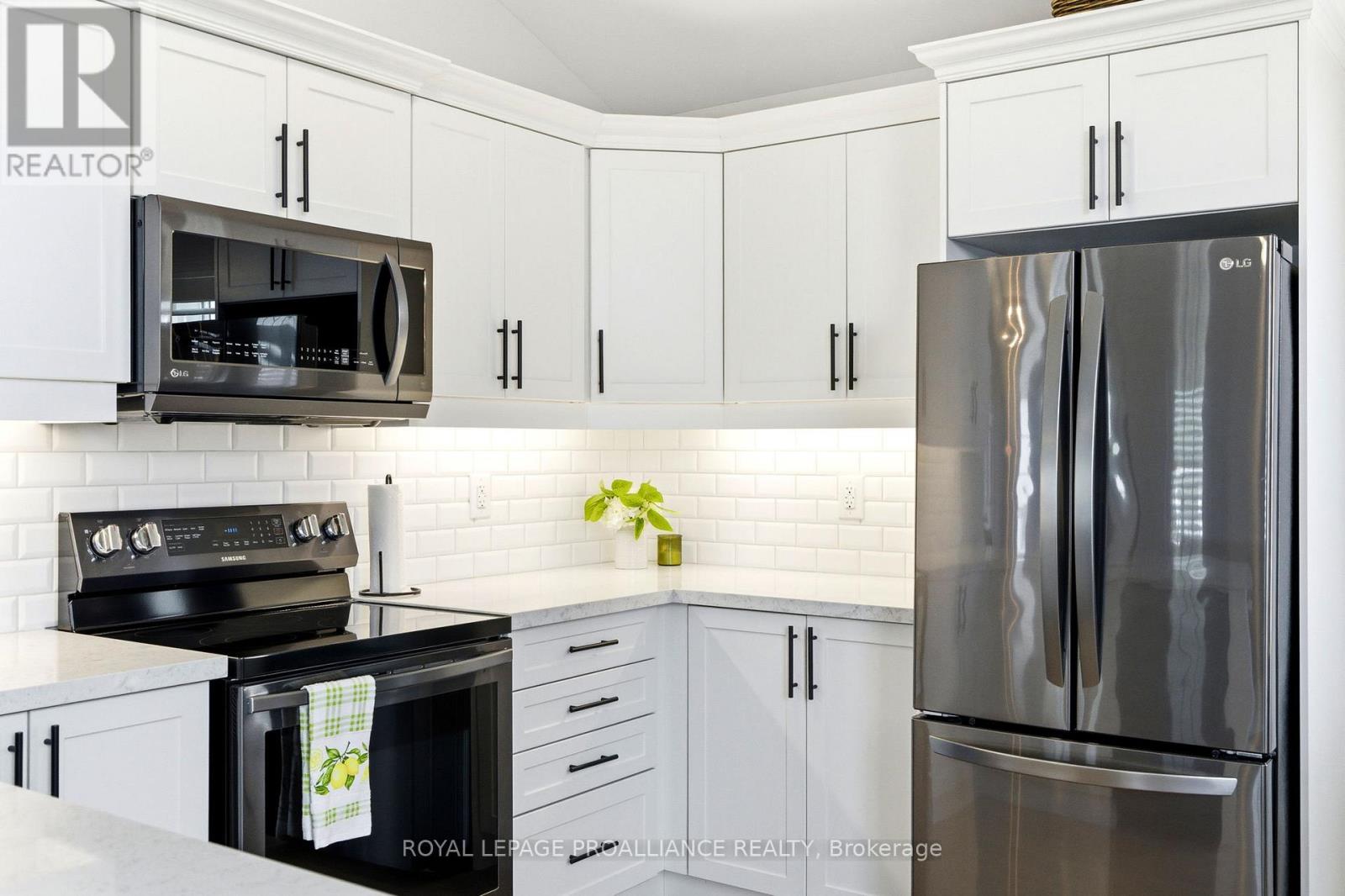 404 - 295 Densmore Road, Cobourg, Ontario  K9A 2S7 - Photo 18 - X12924442