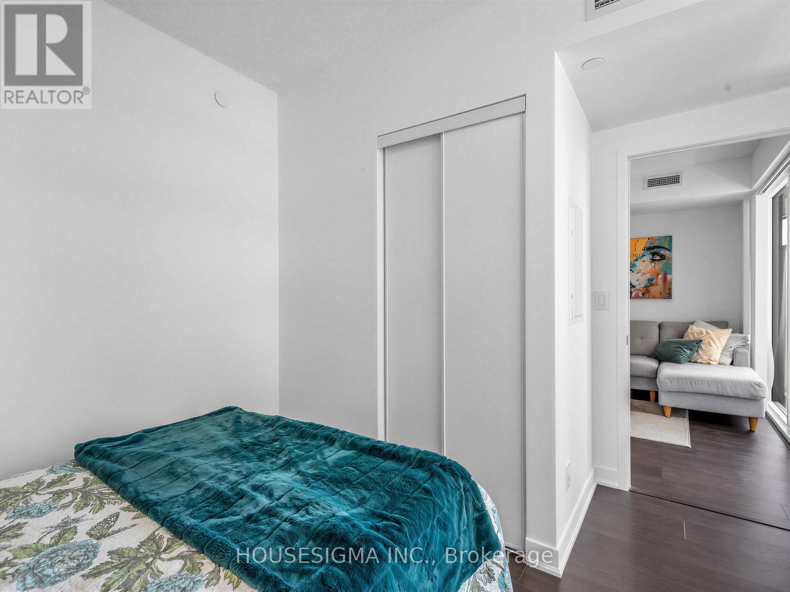 4001 - 88 Harbour Street, Toronto, Ontario  M5J 0C3 - Photo 17 - C12924456