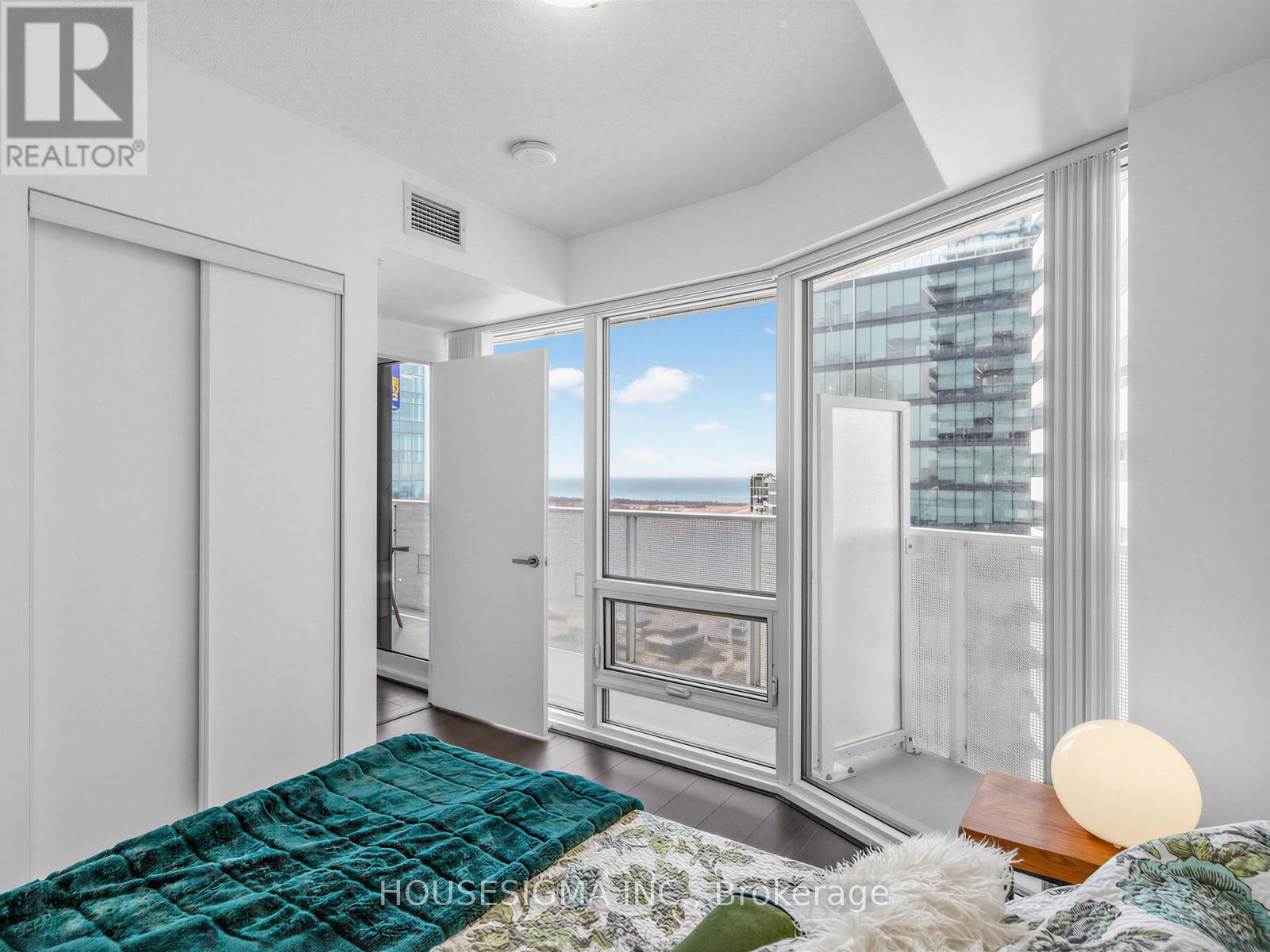 4001 - 88 Harbour Street, Toronto, Ontario  M5J 0C3 - Photo 18 - C12924456