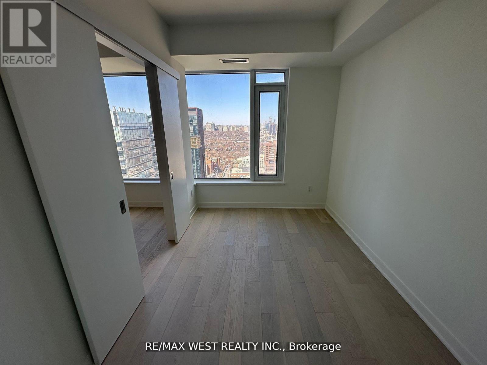 2604 - 11 Yorkville Avenue, Toronto, Ontario  M4W 0B7 - Photo 13 - C12924496