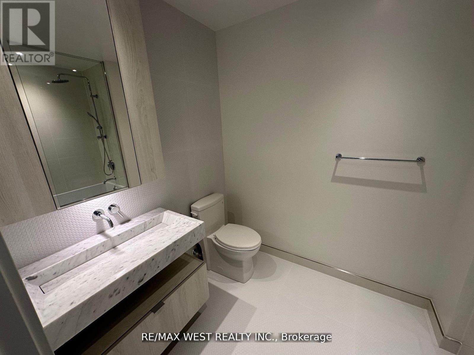 2604 - 11 Yorkville Avenue, Toronto, Ontario  M4W 0B7 - Photo 9 - C12924496