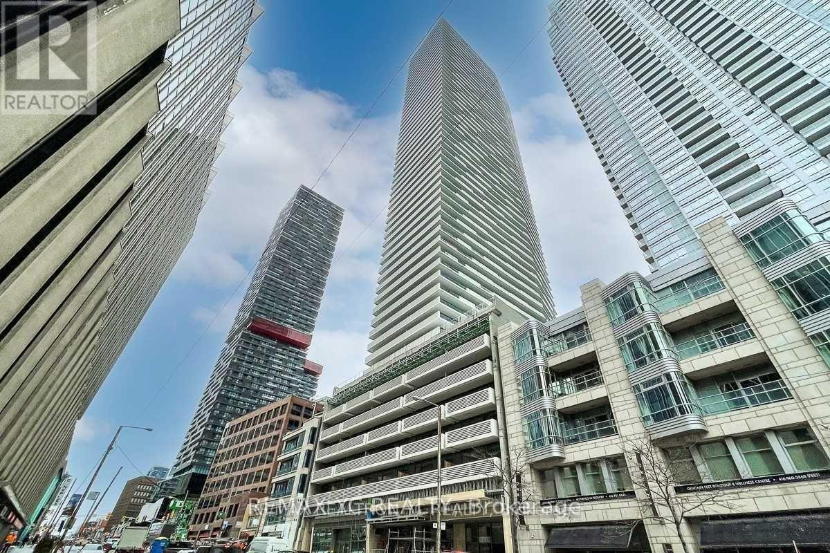 2706 - 2221 YONGE STREET, Toronto, Ontario
