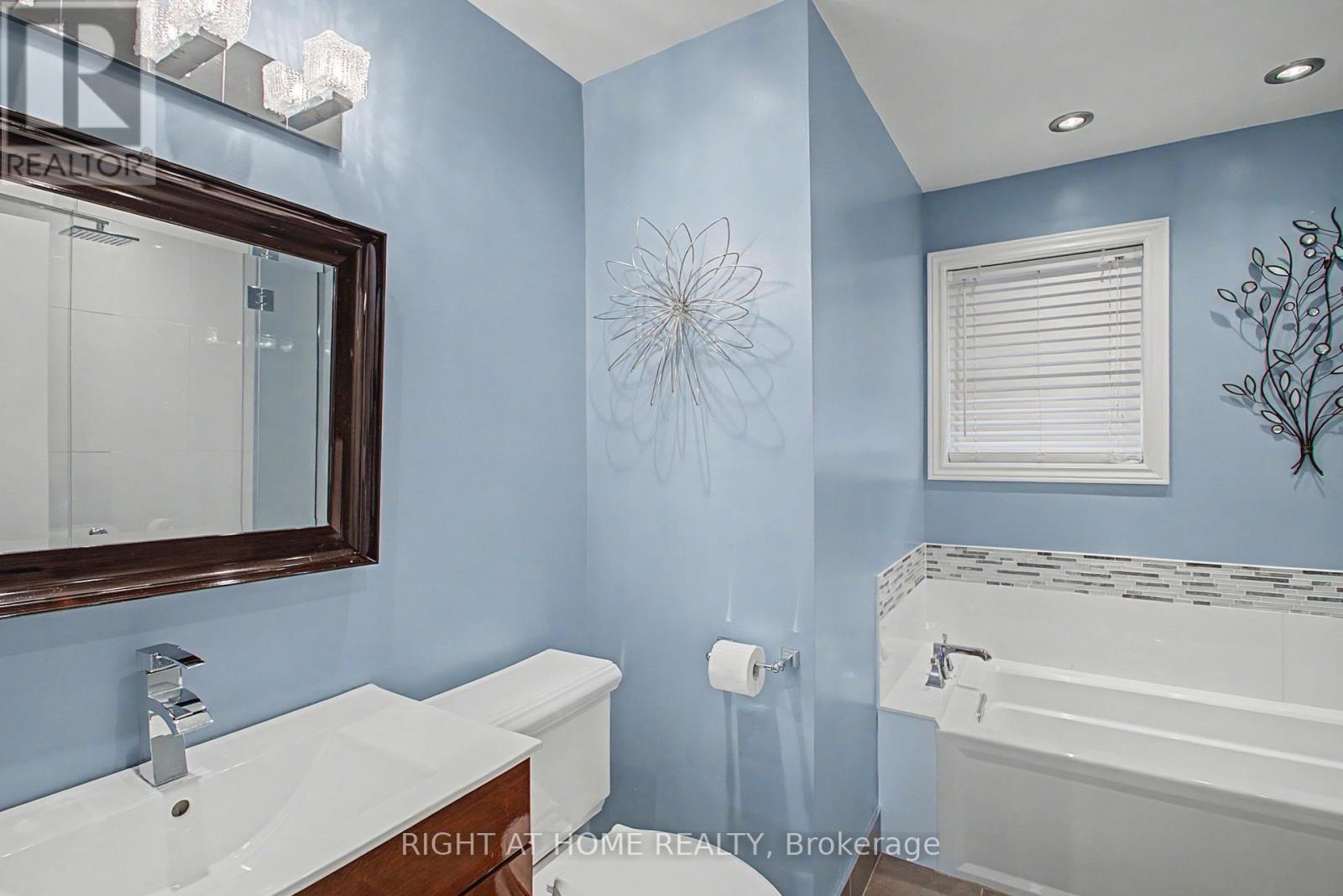 60 Lionel Heights Crescent, Toronto, Ontario  M3A 1M1 - Photo 21 - C12924540