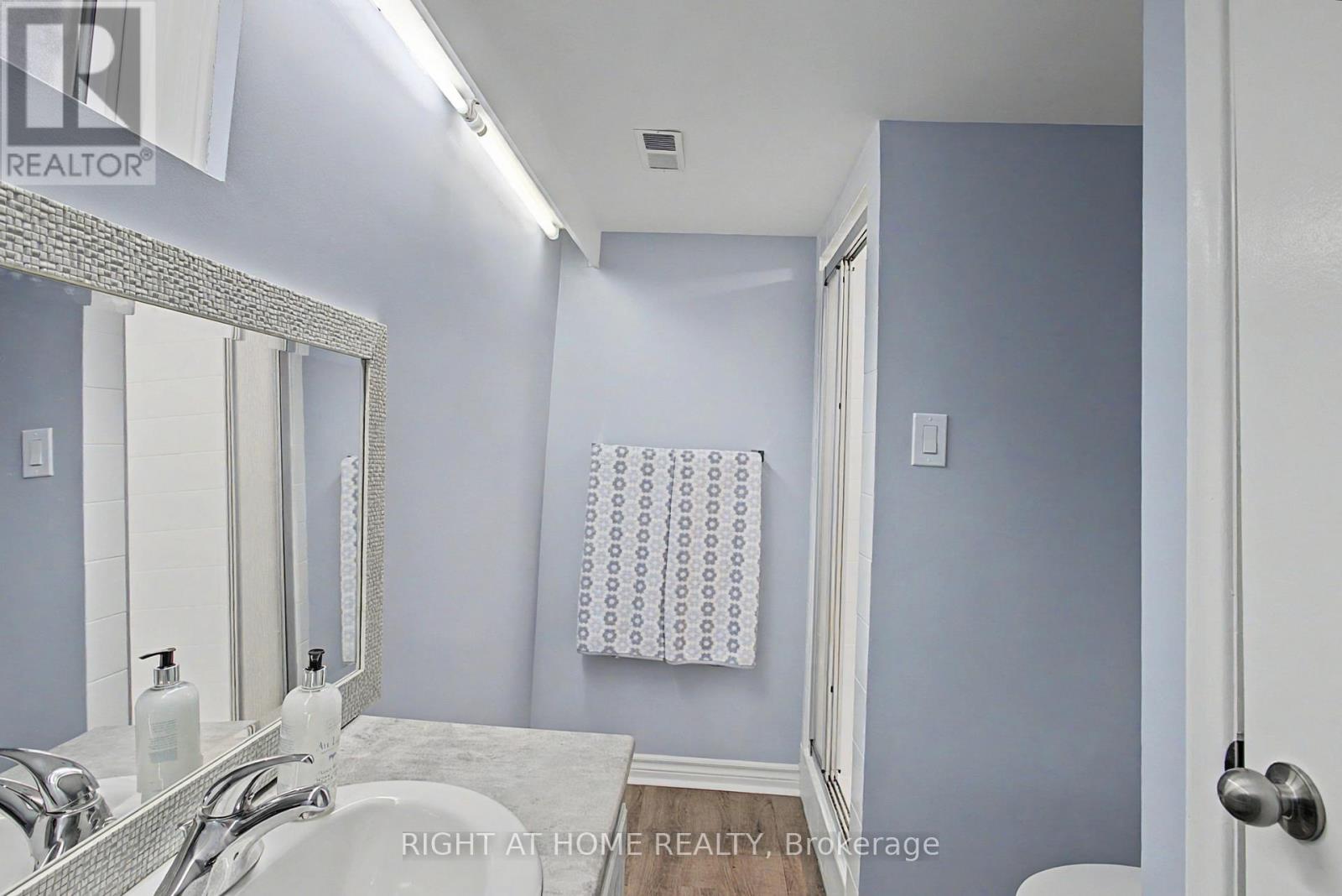 60 Lionel Heights Crescent, Toronto, Ontario  M3A 1M1 - Photo 30 - C12924540