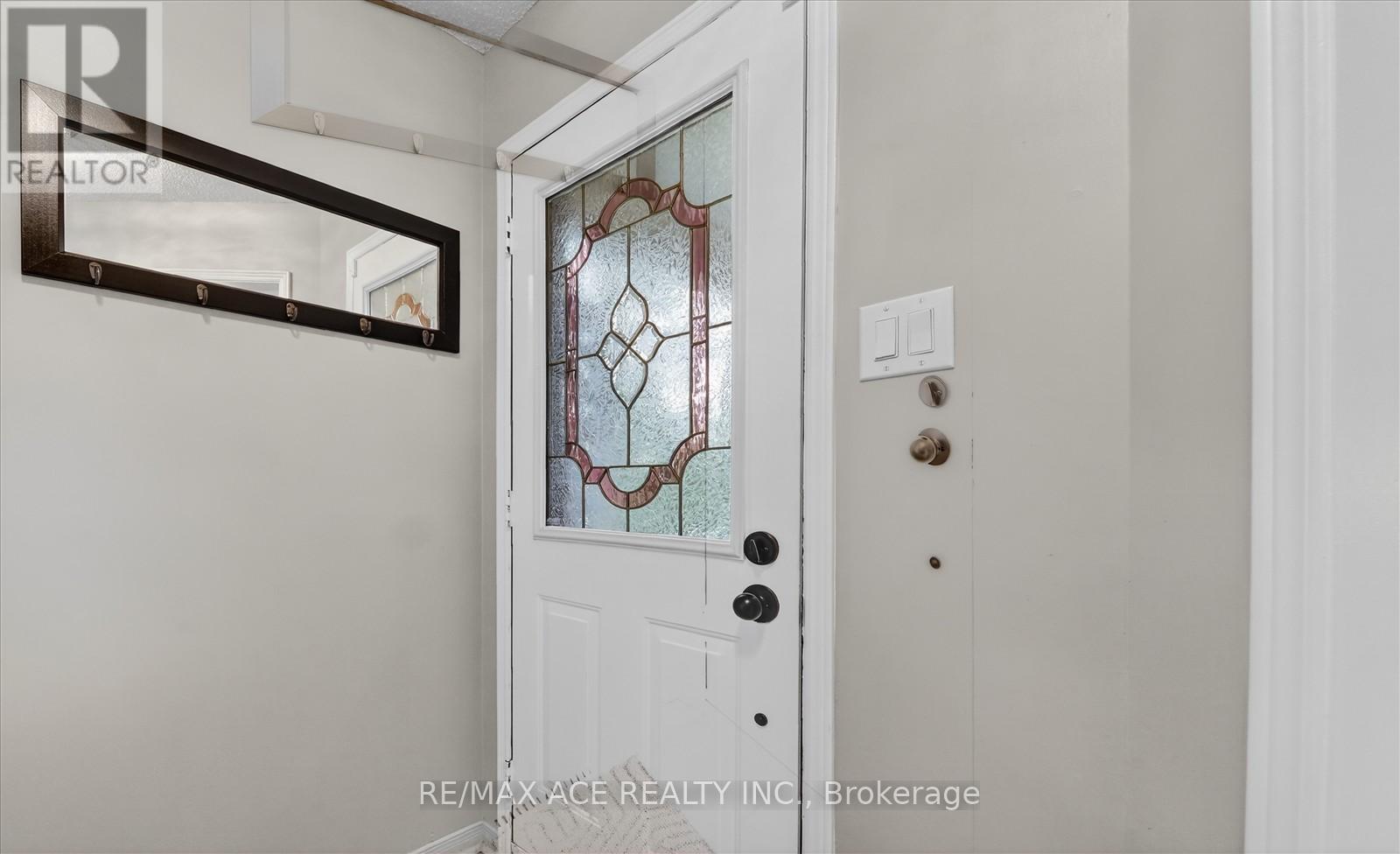 1 Aldcroft Crescent, Clarington, Ontario  L1C 4P2 - Photo 8 - E12924410