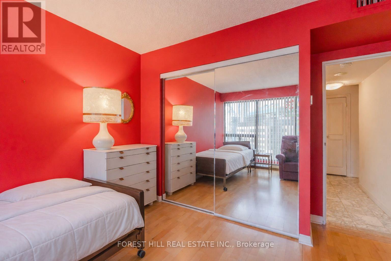 2313 - 55 Harbour Square, Toronto, Ontario  M5J 2L1 - Photo 25 - C12881470